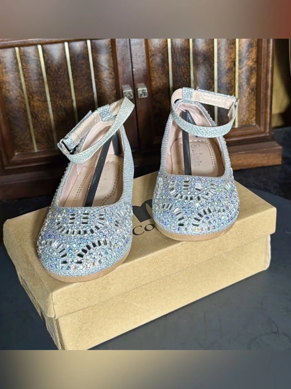 Girls' Size 8 Link Comfort Silver Rhinestone Flats with Ankle Strap